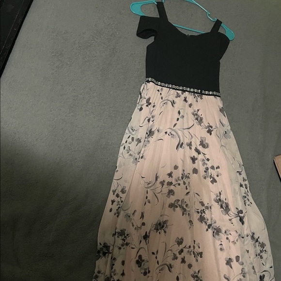 Elegant long speechless dress for kids - Picture 1 of 5